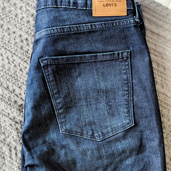 Jeans - Picture 9 of 13